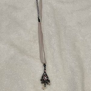 Pink pendant ribbon necklace